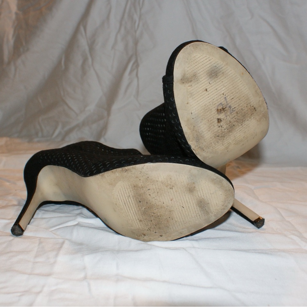 Madden Girl Peep toe mesh suede heel size 9.5 heel is 3.5 inches black - Picture 11 of 11